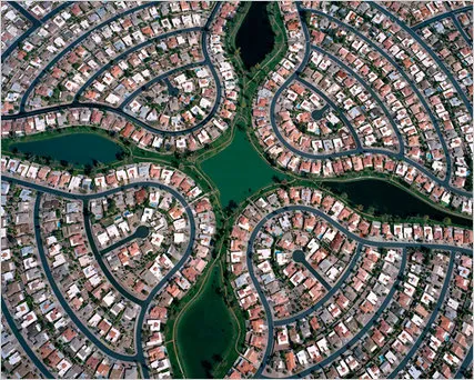 The Geometry of Sprawl